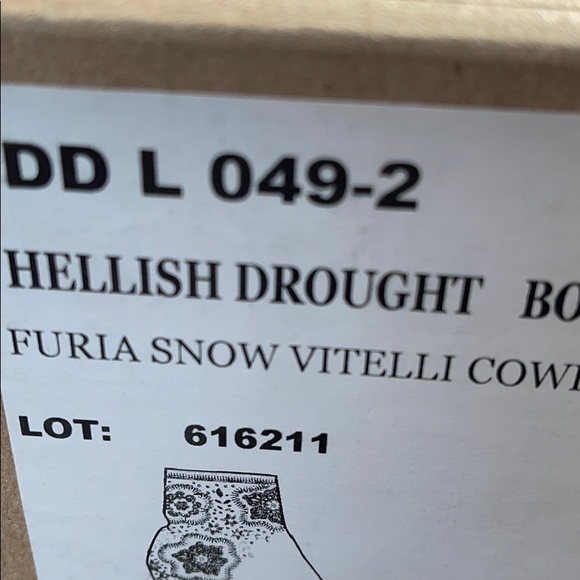 Sold out - Picture 2 of 2